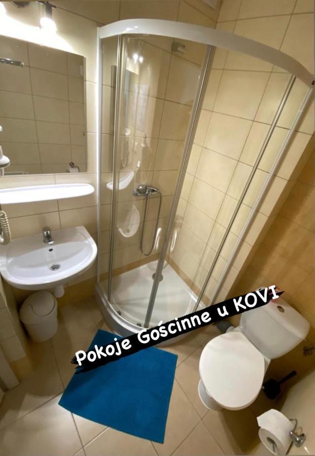 Pokoje Goscinne U Kovi Legnica Exterior foto