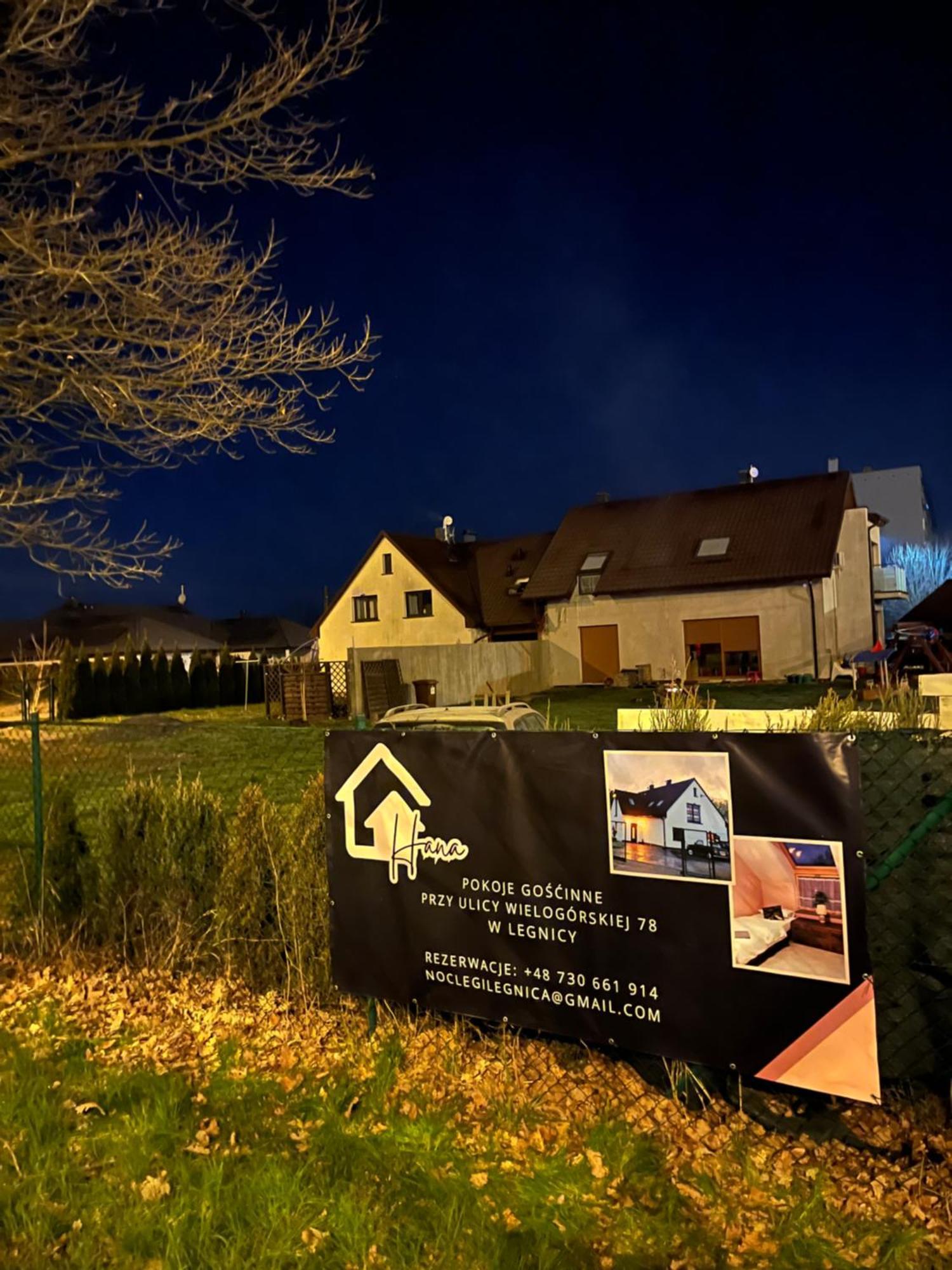 Pokoje Goscinne U Kovi Legnica Exterior foto